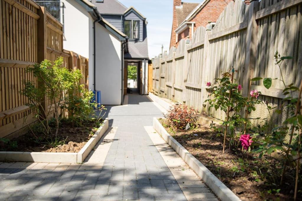 Walnut Luxurious 2-Bedroom With Ensuite - Parking, Netflix, Wifi - Close To Oxford, Bicester & Blenheim Palace Kidlington Εξωτερικό φωτογραφία
