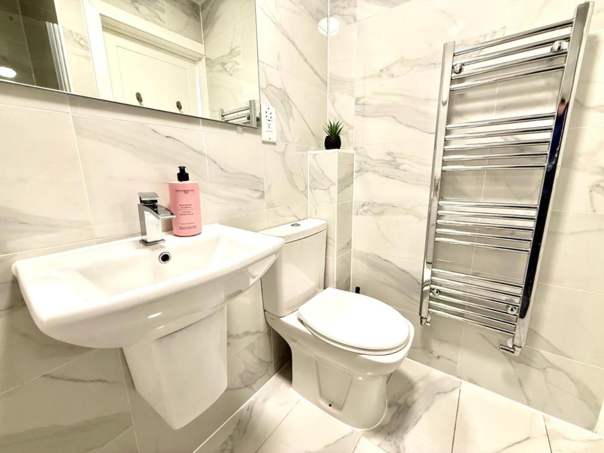 Walnut Luxurious 2-Bedroom With Ensuite - Parking, Netflix, Wifi - Close To Oxford, Bicester & Blenheim Palace Kidlington Εξωτερικό φωτογραφία